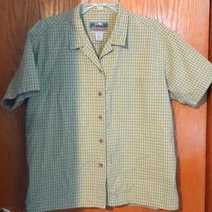 Eastern Mountain sport women's L sh/slv shirt.  100% cotton